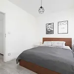 Lejlighed Nowoczesny W Bielsku-bialej Z Widokiem Na Gory By Renters Bielsko-Biała