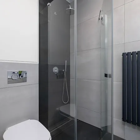 Nowoczesny W Bielsku-bialej Z Widokiem Na Gory By Renters *